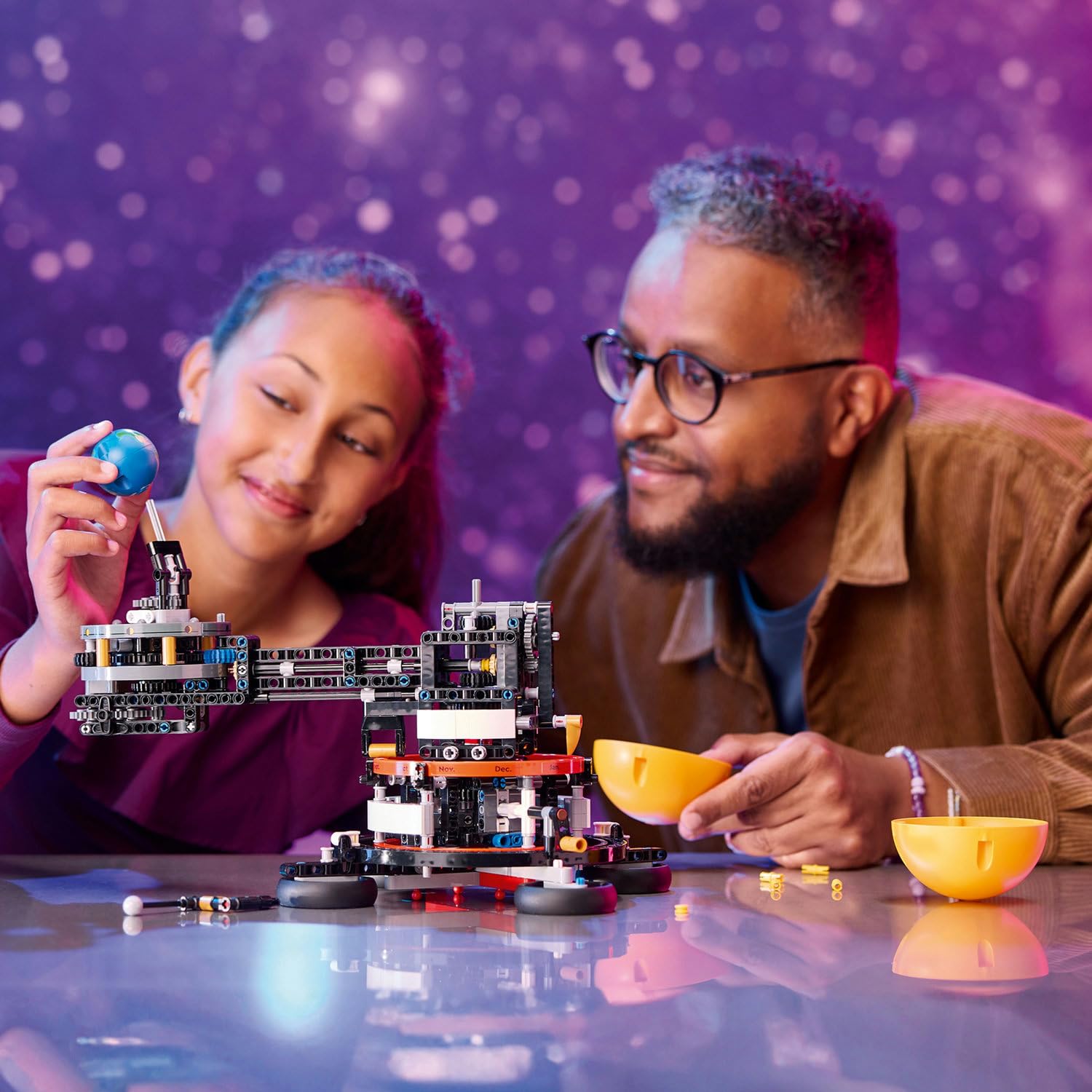 LEGO Technic Planet Earth and Moon in Orbit 42179 - görsel 6