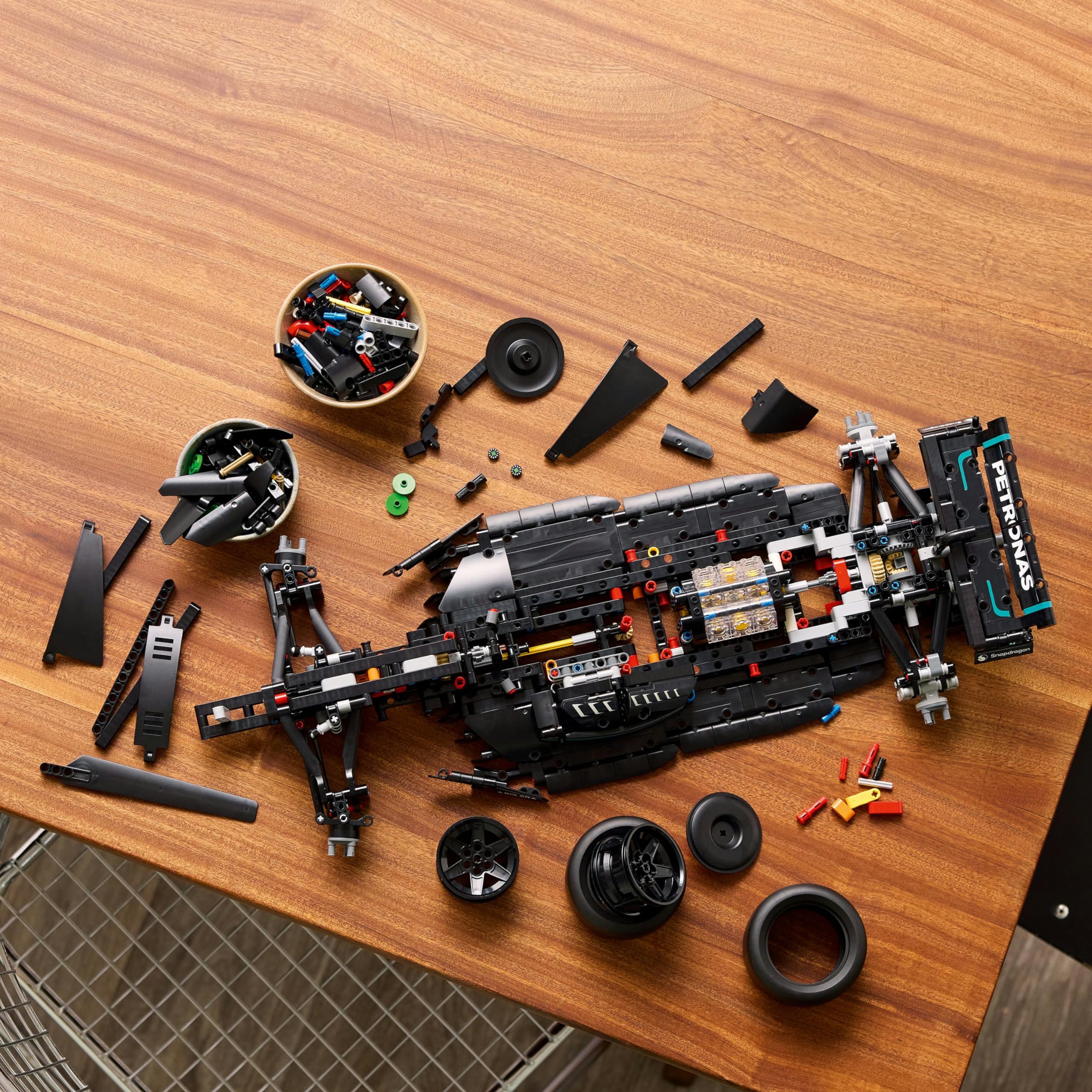 LEGO Technic Mercedes-AMG F1 W14 E Performance 42171 - görsel 9