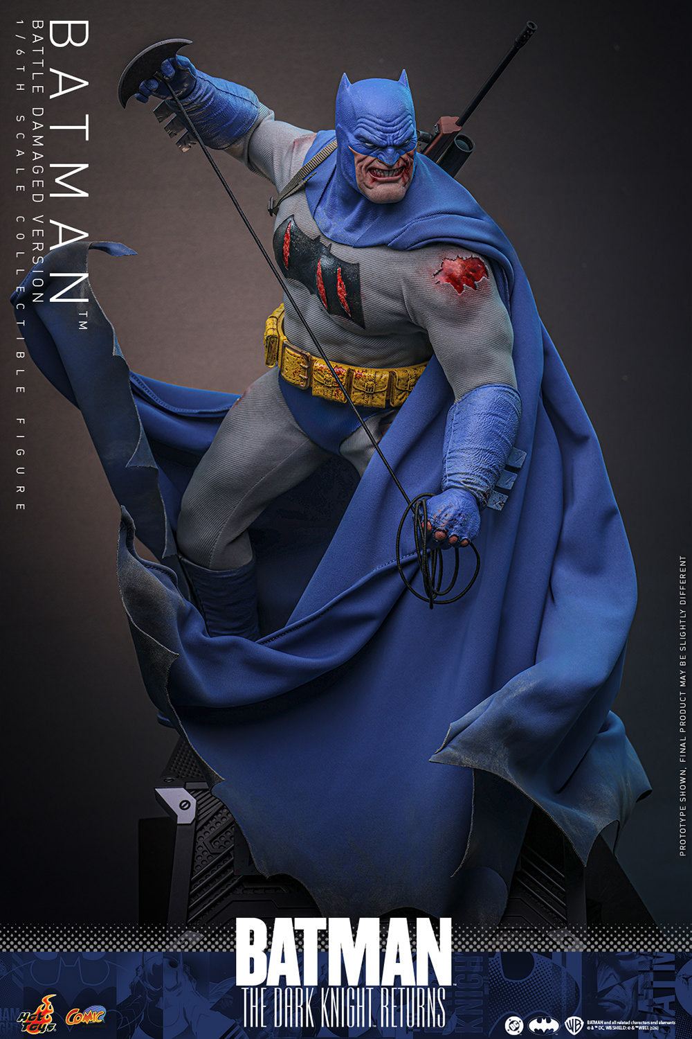 Hot Toys Batman (Battle Damaged Version) 1/6 Figürü